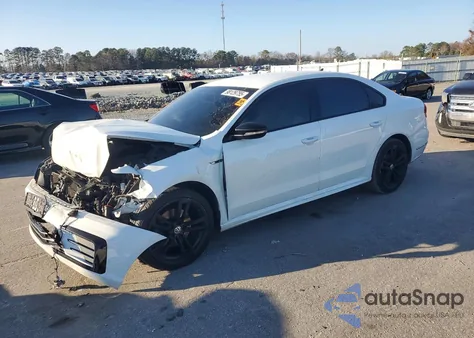 2018 Volkswagen Passat S из США, поврежденный, VIN 1VWAA7A30JC002654